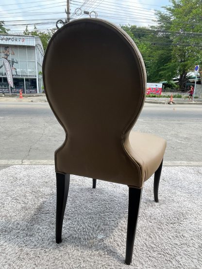 เก้าอี้ โครงขาไม้ สีดำ เบาะหนังเทียมสีน้ำตาล