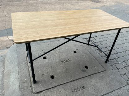 โต๊ะทำงาน แบรนด์ IKEA รุ่น KARPALUND 15540 โครงขาเหล็ก ท็อปไม้