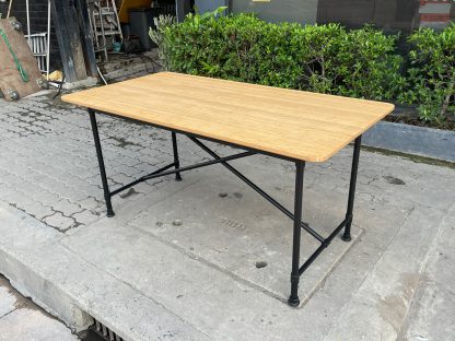 โต๊ะทำงาน แบรนด์ IKEA รุ่น KARPALUND 15540 โครงขาเหล็ก ท็อปไม้