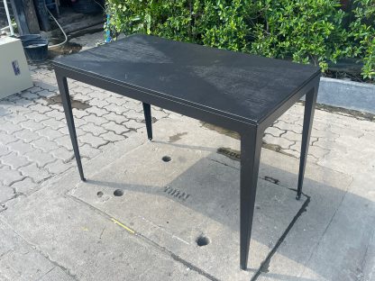 โต๊ะทำงานท็อปไม้สีดำ โครงขาเหล็ก