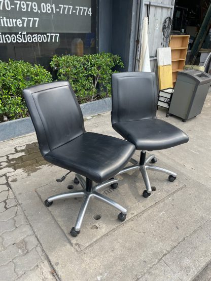 เก้าอี้สำนักงานเบาะหนังสีดำ มีพักแขน แบรนด์ Perfect รุ่น FF 01