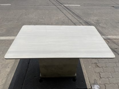 โต๊ะทานอาหาร 4-6 ที่นั่ง หินอ่อนเทียม สีขาว