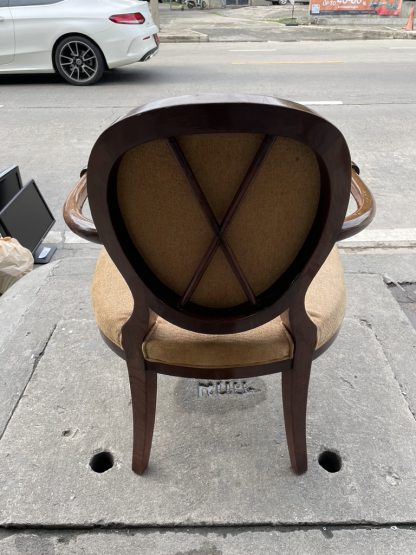 เก้าอี้เลานจ์แชร์ เบาะผ้าสีน้ำตาล โครงขาไม้จริง