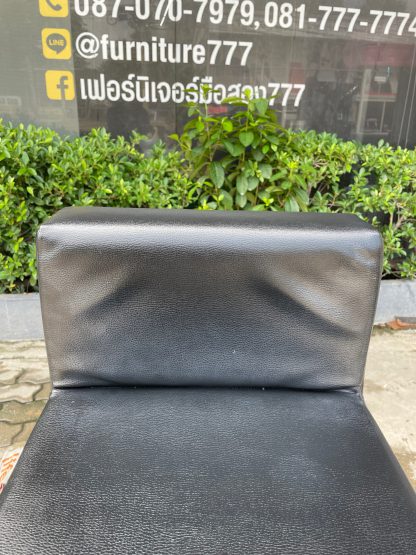 เก้าอี้บาร์ เบาะหนังเทียมสีดำ ขาเหล็ก แบรนด์ Modernform