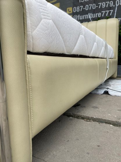 เตียงไฟฟ้า 3.5 ฟุต บุนวมสีครีม พร้อมที่นอนยางพารา 3.5 ฟุต แบรนด์ Woodfield รุ่น E-Hybrid I สีขาว