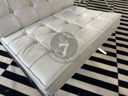 23.ชุดเก้าอี้บาร์เซโลน่า 2 ตัว เบาะหนังแท้สีขาว ดึงดุม โครงขาเหล็ก