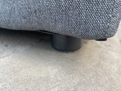 โซฟาแอล 3 ที่นั่ง เบาะผ้าสีเทา ขาพลาสติกสีดำ