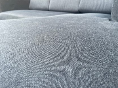 โซฟาแอล 3 ที่นั่ง เบาะผ้าสีเทา ขาพลาสติกสีดำ