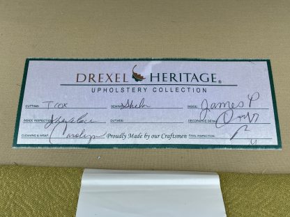 โซฟา 1 ที่นั่ง แบรนด์ Drexel Heritage เบาะผ้าสีเขียวมะนาวโทนอ่อน ขาไม้ เบาะถอดปลอกซักได้