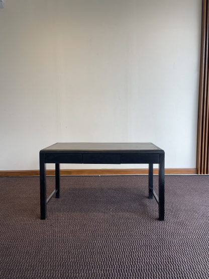 โต๊ะทำงาน 3 ลิ้นชัก ท็อปและโครงขาไม้ MDF สีดำ