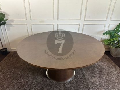 29.โต๊ะกลม สีไม้โอ๊ค