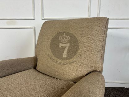 24.เก้าอี้พักผ่อน ปรับนอนได้ เบาะผ้าสีครีม แบรนด์ ETHAN ALLEN