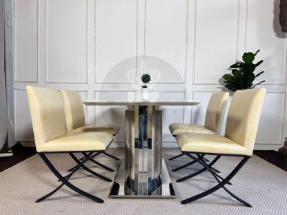 29.ชุดโต๊ะทานอาหาร 4 ที่นั่ง ท็อปหินอ่อนสีขาว โครงขาสแตนเลส พร้อมเก้าอี้เบาะหนัง PU สีขาว โครงขาเหล็กสีดำ