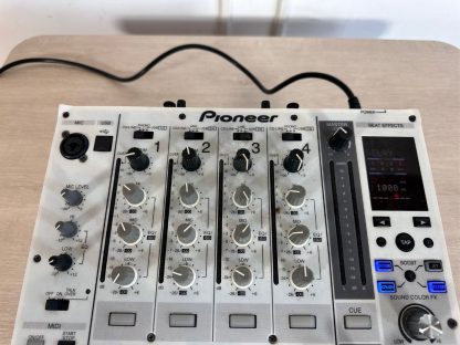 10.Pioneer DJ Mixer รุ่น DJM-750-K