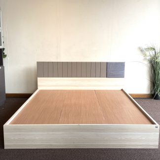 เตียงไม้จริง 2 ชั้น ขนาด 3.5 ฟุต สีน้ำตาลลายไม้