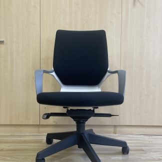 เก้าอี้สำนักงาน แบรนด์ Merryfair เบาะผ้าสีดำ