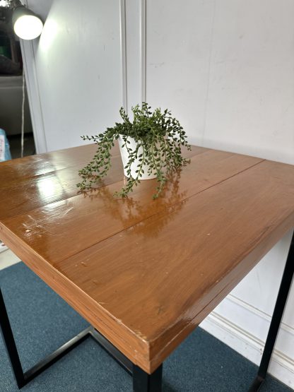โต๊ะอเนกประสงค์ ท็อปไม้จริง สีน้ำตาลลายไม้ โครงขาเหล็ก