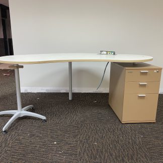 ชุดโต๊ะทำงาน ท็อปทรงดีไซน์ไม้ MDF สีขาว โครงขาเหล็กสีเทา