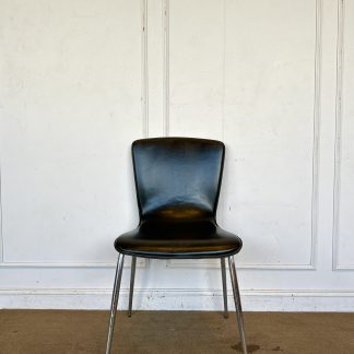 เก้าอี้ (แบบ 2) เบาะหนังเทียม สีดำ โครงขาเหล็ก