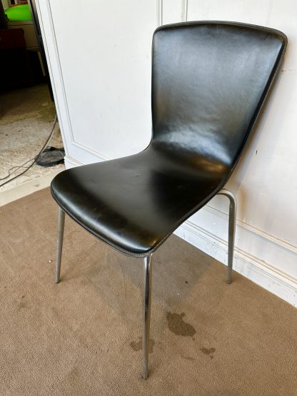 เก้าอี้ (แบบ 2) เบาะหนังเทียม สีดำ โครงขาเหล็ก