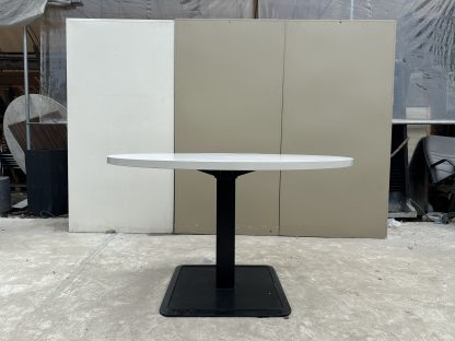 ชุดโต๊ะทานอาหาร 4 ที่นั่ง ท็อปไม้ MDF สีขาว พร้อมเก้าอี้ เบาะหนังเทียม สีดำ