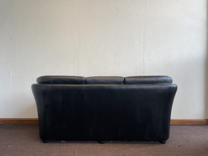 โซฟา 3 ที่นั่ง เบาะหนังเทียม สีดำ โครงขาพลาสติก สีดำ