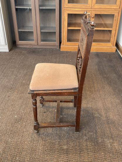 เก้าอี้ไม้โอ๊ค (แบบที่ 8) เบาะผ้าสีน้ำตาล โครงและขาเก้าอี้กลึง