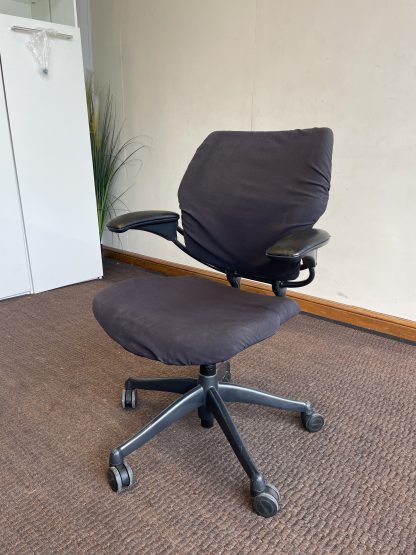 เก้าอี้สำนักงาน แบรนด์ Humanscale Freedom Chair