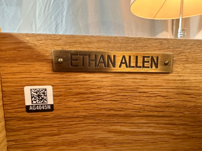 17 ตู้เก็บของไม้โอ๊ค 3 ลิ้นชัก แบรนด์ ETHAN ALLEN ตัวที่ 1