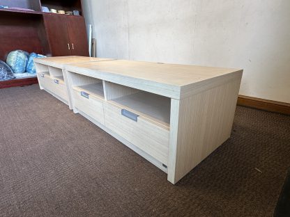 ตู้วางทีวี 2 ลิ้นชัก 2 ช่องเก็บของ แบรนด์ SB FURNITURE