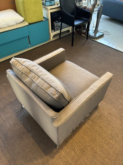เก้าอี้อาร์มแชร์ แบรนด์ IKEA รุ่น MELBY
