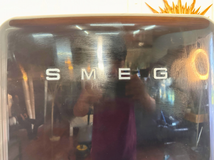 38 ตู้เย็น แบรนด์ SMEG สีดำ