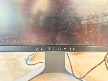 3 จอคอมแบบโค้ง แบรนด์ ALIENWARE รุ่น AW3821DW