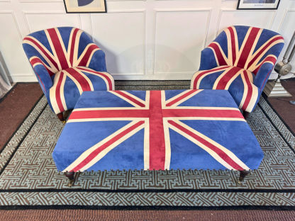 25 เซตอาร์มแชร์เบาะผ้ากำมะหยี่ ลายธง Union Jack มีล้อเลื่อน พร้อมสตูลเข้าเซต