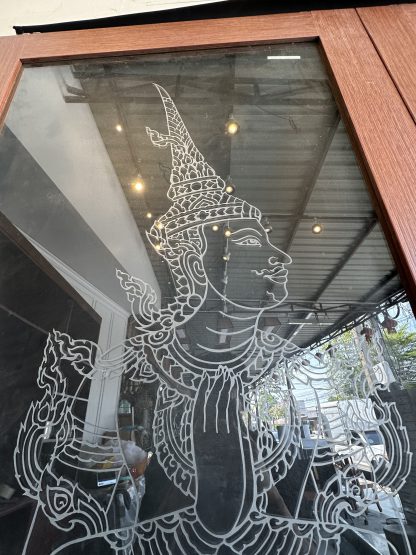 ประตูบานเลื่อนกระจก ลายเทวดาลายไทย