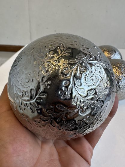 ของตกแต่ง ลูกบอลประดับโต๊ะทำงาน วัสดุกระเบื้องลวดลายดอกไม้สีเงิน