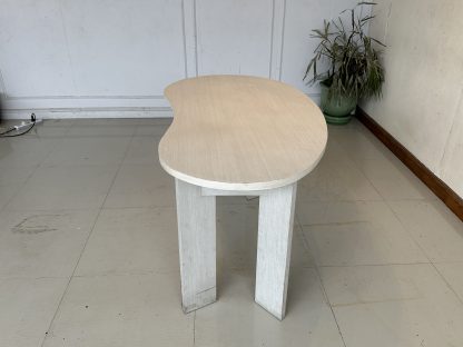 โต๊ะทำงาน โครงไม้ Particle Board สีบีช ( ขนาดกว้าง 138 CM. )