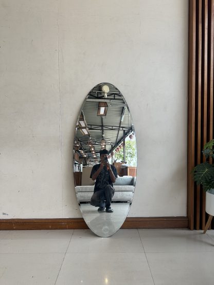 กระจกติดผนังวงรี แบรนด์ IKEA รุ่น KOLJA