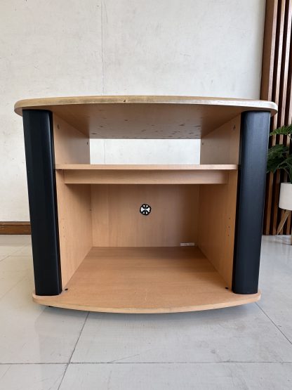 ตู้วางทีวี 2 ช่องวางของ โครงไม้ MDF สีบีชลายไม้ ล้อเลื่อน