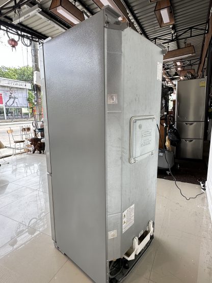 ตู้เย็น 2 ประตู แบรนด์ Panasonic รุ่น NR-BX418V-S ขนาด 13.1 คิว
