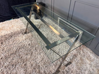 13 โต๊ะทำงาน ท็อปกระจกTenperedGlass ใส โครงขาสแตนเลสสีเงิน