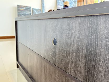 ตู้วางทีวี 1 บานเปิด โครงไม้ MDF สีเทาลายไม้