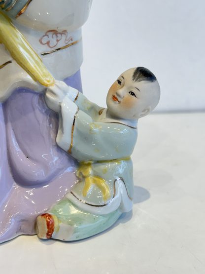 ของตกแต่ง ตุ๊กตาพระสังกัจจายน์ อุ้มเด็ก วัสดุเซรามิค