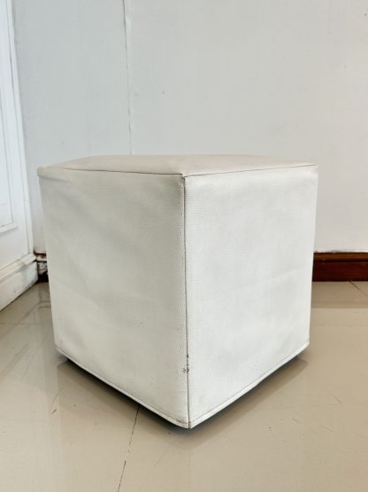 สตูล เบาะหนัง PU สีขาว โครงไม้ MDF ขาพลาสติก