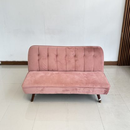 โซฟาเบด แบรนด์ KONCEPT เบาะผ้ากำมะหยี่สีชมพู ปรับพิงหลังลงได้ 2 ระดับ