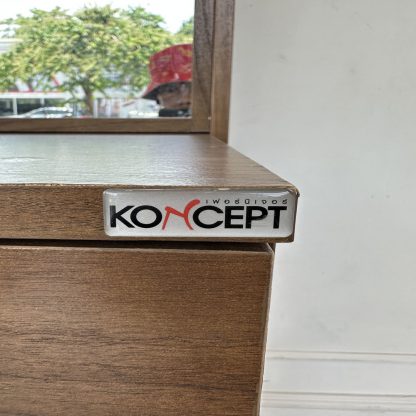 โต๊ะเครื่องแป้ง 1 บานเปิด 1 ลิ้นชัก แบรนด์ KONCEPT