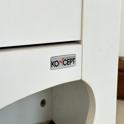 ตู้วางทีวี 2 บานเปิด 1 ช่องวางของ แบรนด์ KONCEPT