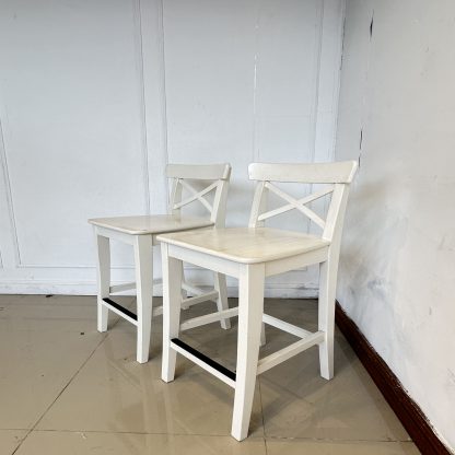 เก้าอี้บาร์ แบรนด์ IKEA รุ่น INGOLF โครงขาไม้ยางสีขาว