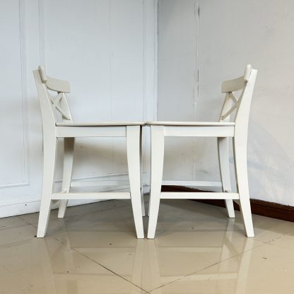 เก้าอี้บาร์ แบรนด์ IKEA รุ่น INGOLF โครงขาไม้ยางสีขาว