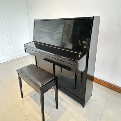 เปียโนไม้จริง แบรนด์ HEILMANN สีดำไฮกรอส